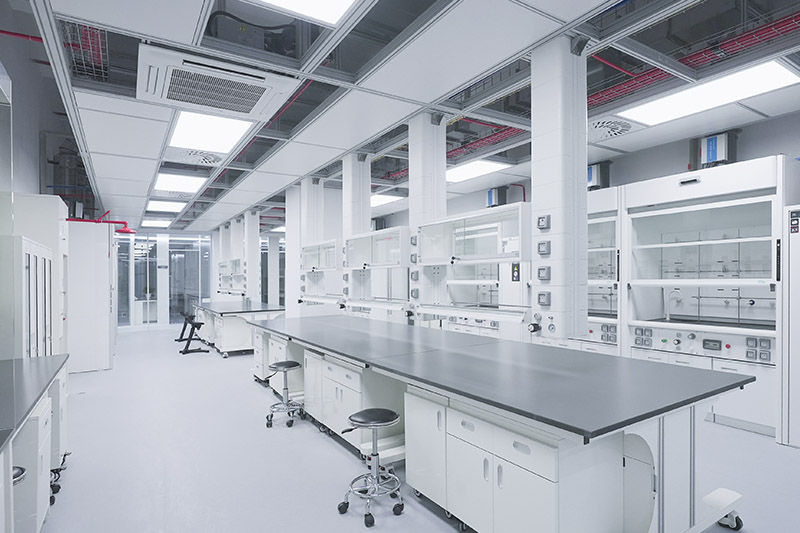 平塘实验室革新：安全与科技的现代融合